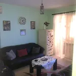 Cozy Haven In The Most Popular Area In The City!!!
